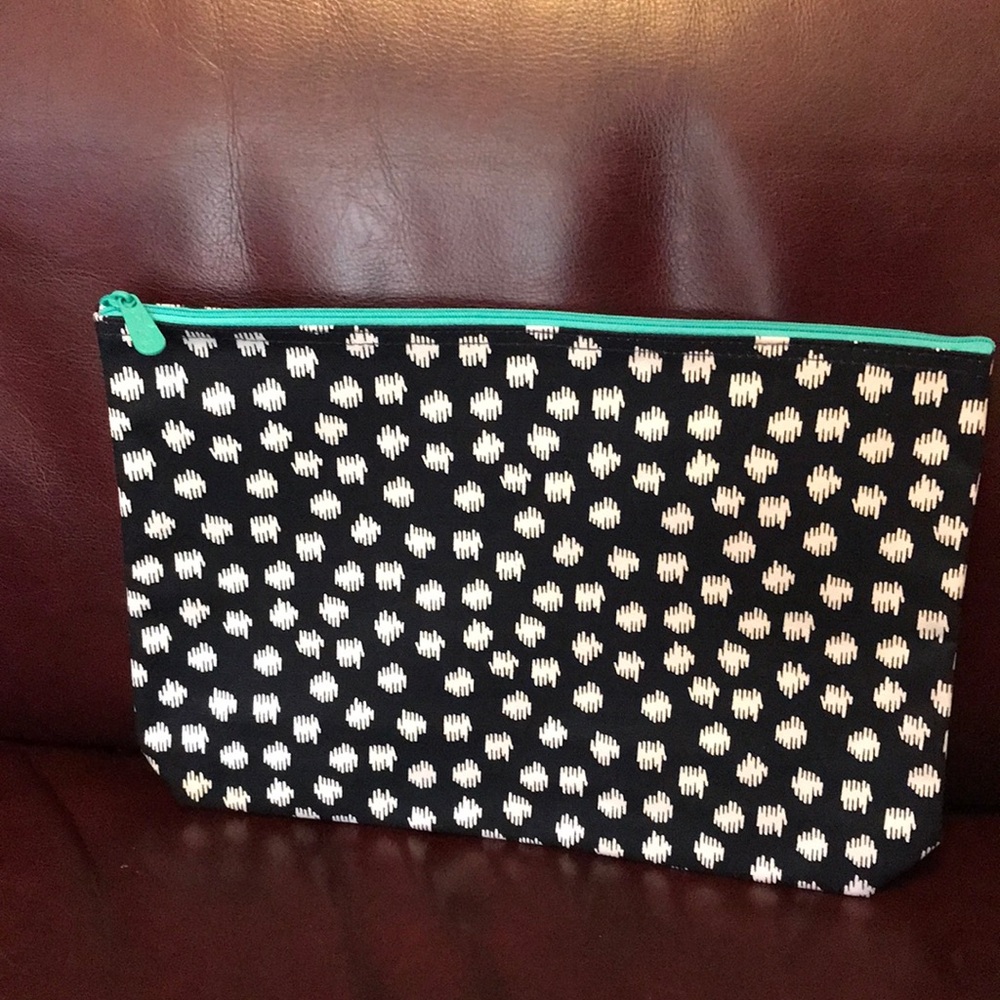 Navy doodle Dot Pouch with Teal Zipper by Thirty-One. New.